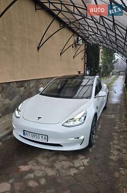 Седан Tesla Model 3 2020 в Івано-Франківську