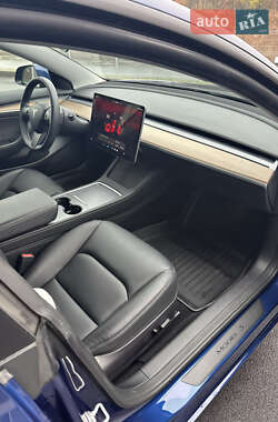 Седан Tesla Model 3 2022 в Днепре