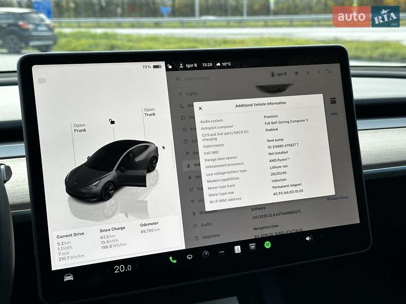 Седан Tesla Model 3 2022 в Львове