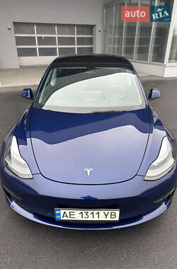 Седан Tesla Model 3 2022 в Днепре