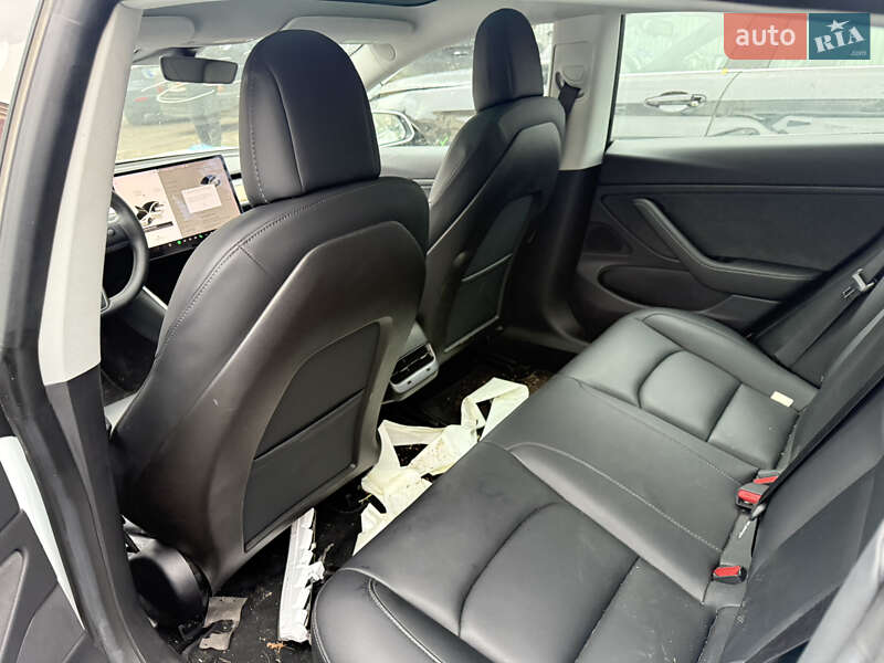 Седан Tesla Model 3 2019 в Львове фото 14 Седан Tesla Model 3 2019 в Львове