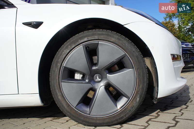 Седан Tesla Model 3 2022 в Житомирі фото 39 Седан Tesla Model 3 2022 в Житомирі