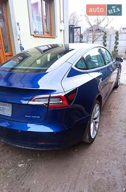 Седан Tesla Model 3 2020 в Самборе