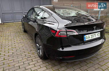 Седан Tesla Model 3 2022 в Киеве