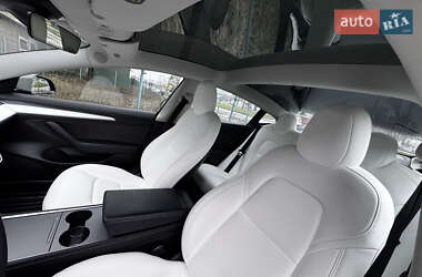 Седан Tesla Model 3 2022 в Киеве