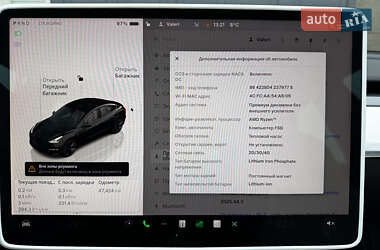 Седан Tesla Model 3 2022 в Киеве
