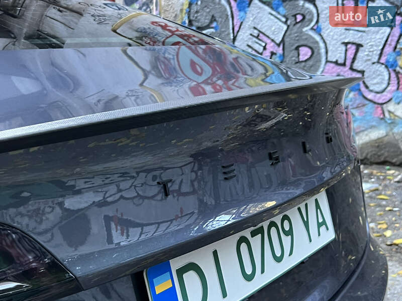 Седан Tesla Model 3 2019 в Одесі