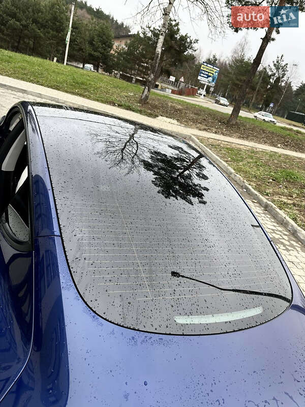 Седан Tesla Model 3 2021 в Львові