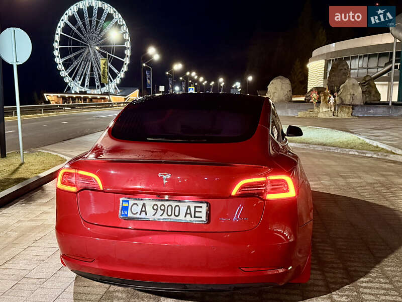 Седан Tesla Model 3 2018 в Черкассах