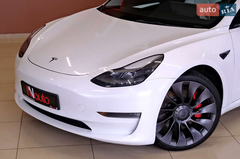 Седан Tesla Model 3 2022 в Одессе