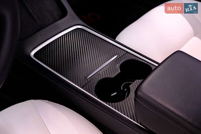 Седан Tesla Model 3 2022 в Одессе