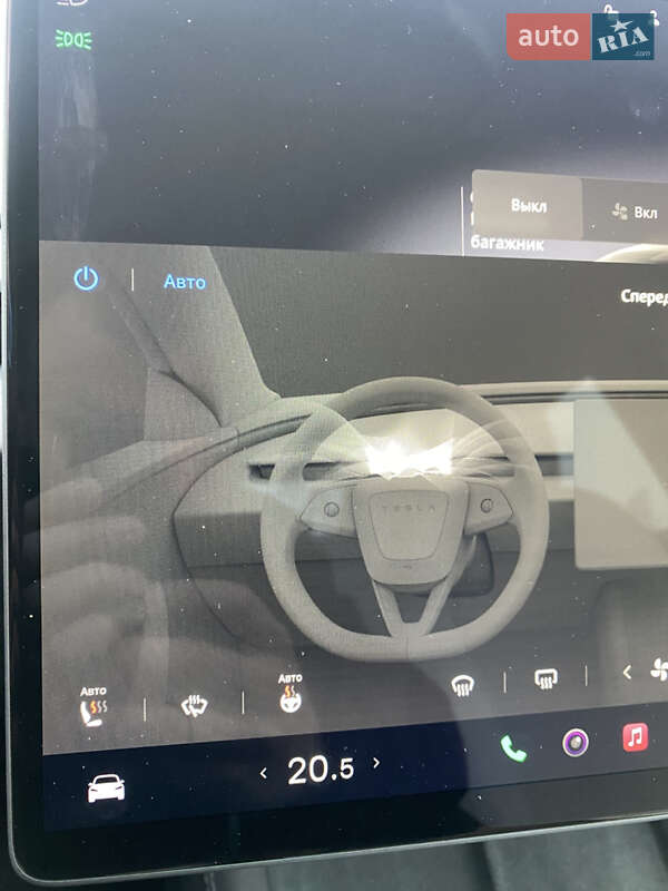 Седан Tesla Model 3 2024 в Києві