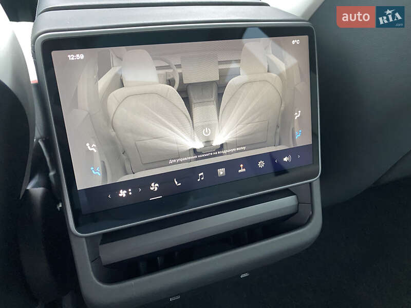 Седан Tesla Model 3 2024 в Киеве