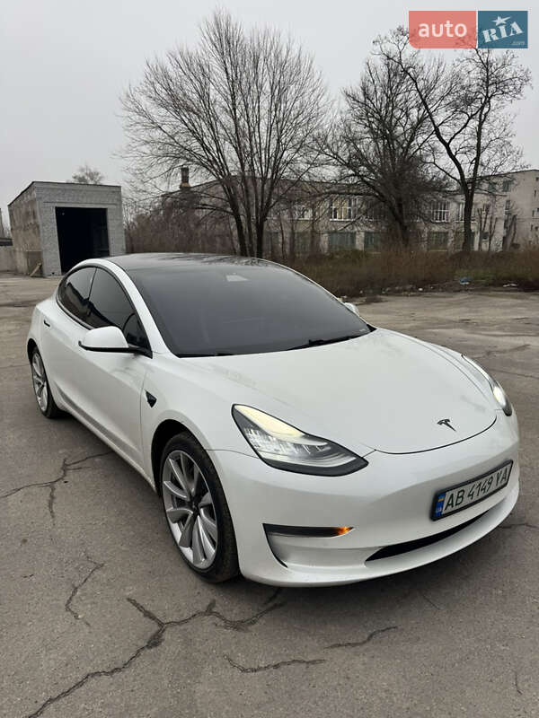 Tesla Model 3 2020