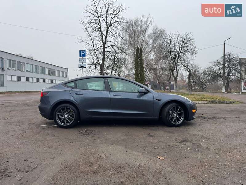 Седан Tesla Model 3 2023 в Чернигове фото 7 Седан Tesla Model 3 2023 в Чернигове