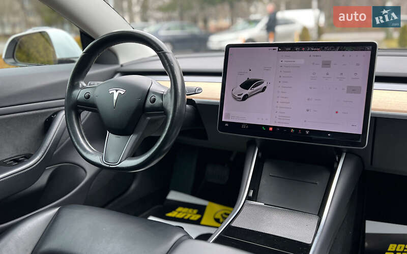 Седан Tesla Model 3 2018 в Львове фото 17 Седан Tesla Model 3 2018 в Львове