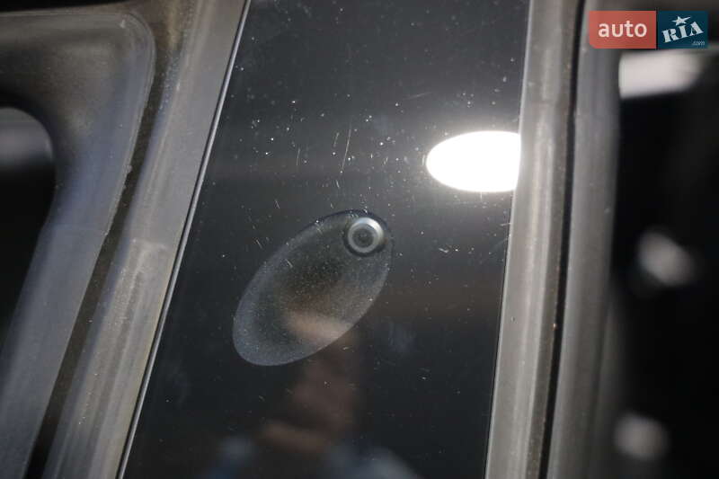 Седан Tesla Model 3 2019 в Луцке