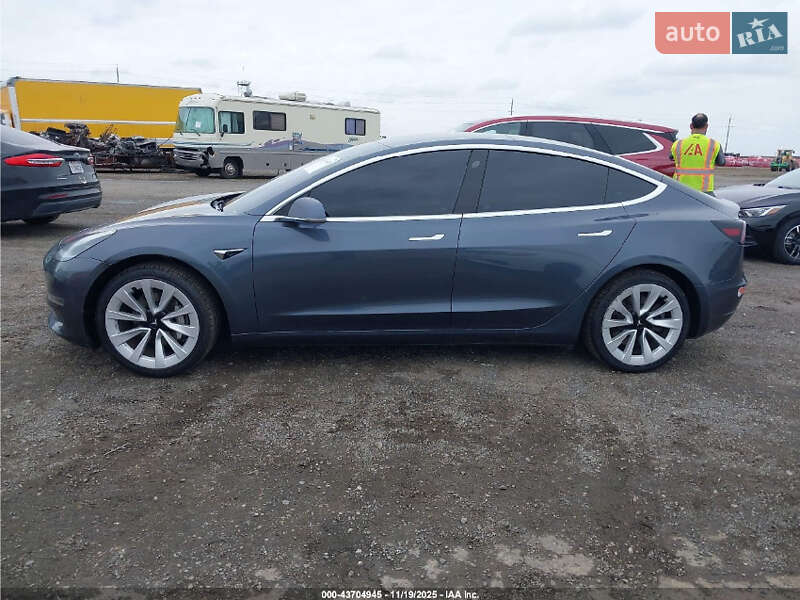Седан Tesla Model 3 2020 в Виннице фото 5 Седан Tesla Model 3 2020 в Виннице