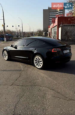 Седан Tesla Model 3 2021 в Николаеве