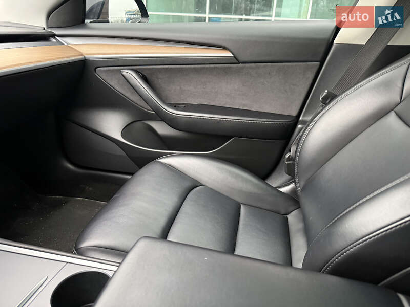 Седан Tesla Model 3 2021 в Николаеве фото 14 Седан Tesla Model 3 2021 в Николаеве