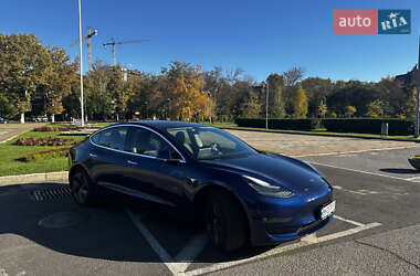 Седан Tesla Model 3 2020 в Одесі