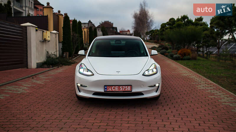 Седан Tesla Model 3 2022 в Черновцах фото Седан Tesla Model 3 2022 в Черновцах