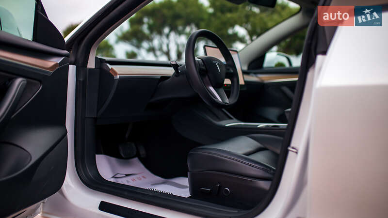 Седан Tesla Model 3 2022 в Черновцах фото 50 Седан Tesla Model 3 2022 в Черновцах