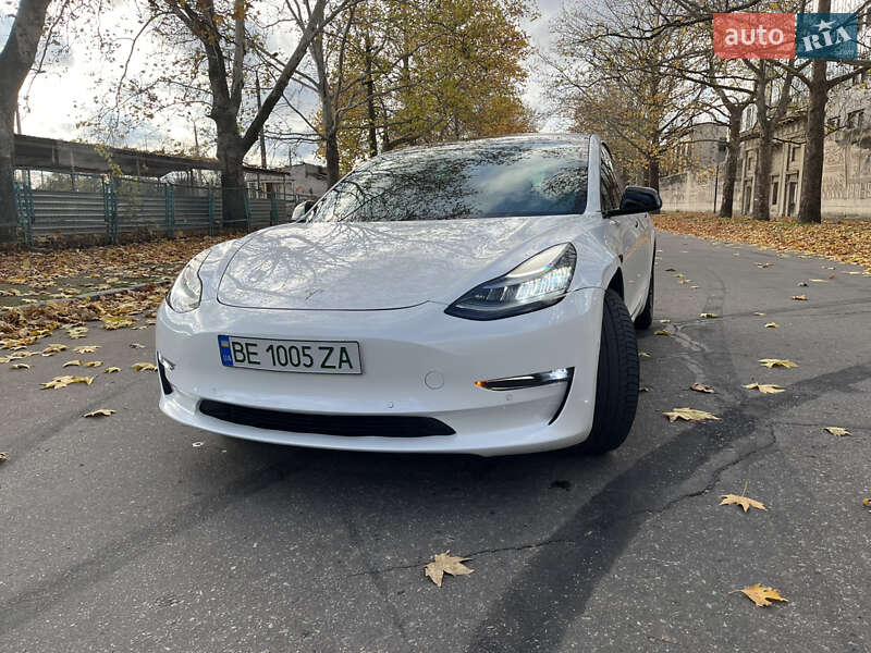 Седан Tesla Model 3 2020 в Миколаєві
