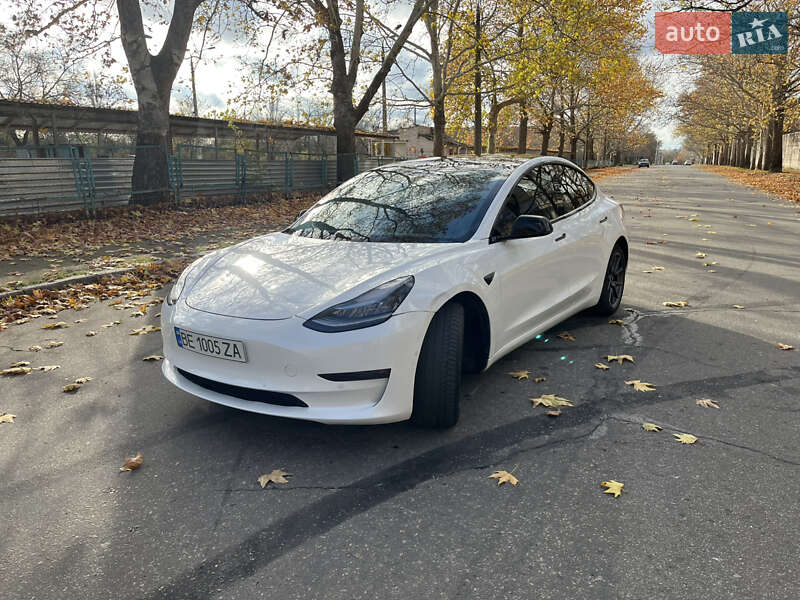 Седан Tesla Model 3 2020 в Миколаєві
