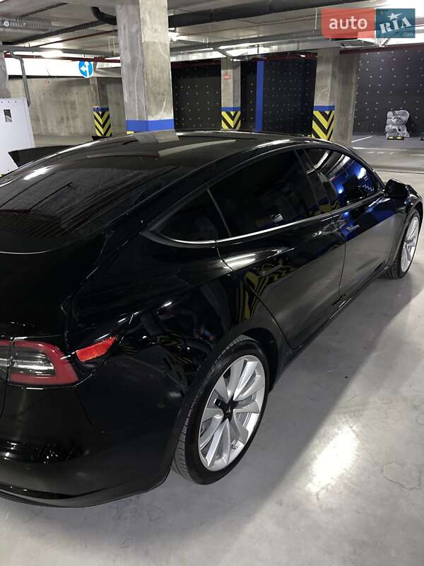Седан Tesla Model 3 2019 в Киеве фото 9 Седан Tesla Model 3 2019 в Киеве