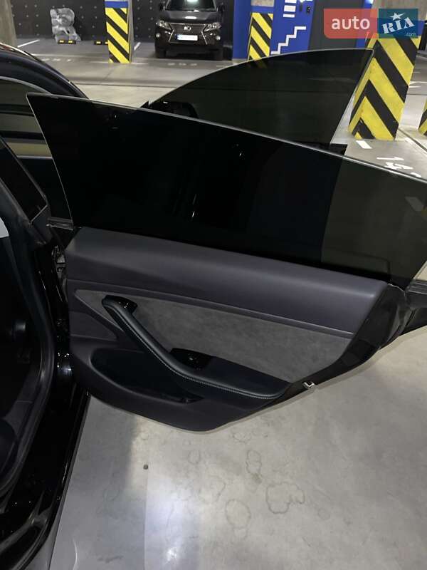 Седан Tesla Model 3 2019 в Киеве фото 25 Седан Tesla Model 3 2019 в Киеве