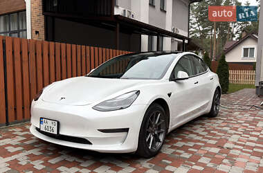 Седан Tesla Model 3 2021 в Киеве