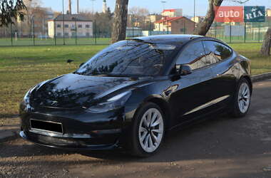 Седан Tesla Model 3 2021 в Трускавці