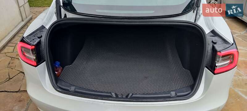 Седан Tesla Model 3 2021 в Тернополі фото 17 Седан Tesla Model 3 2021 в Тернополі