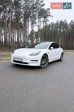 Седан Tesla Model 3 2021 в Ирпене