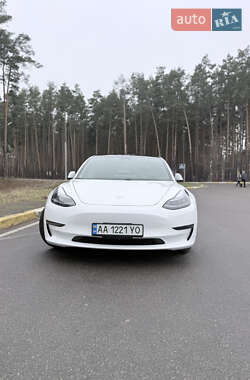 Седан Tesla Model 3 2021 в Ирпене
