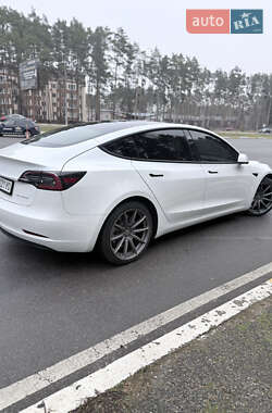 Седан Tesla Model 3 2021 в Ирпене