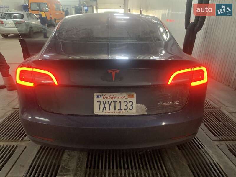 Седан Tesla Model 3 2018 в Харькове