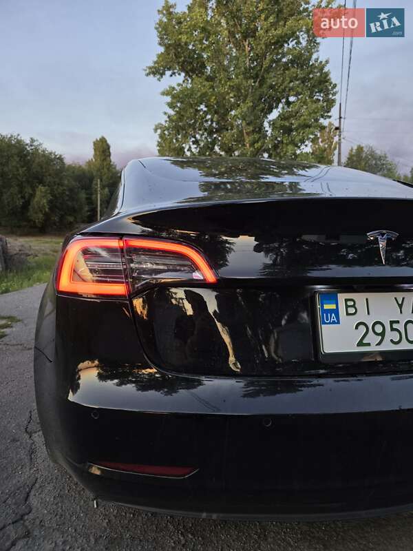 Седан Tesla Model 3 2022 в Киеве фото 5 Седан Tesla Model 3 2022 в Киеве