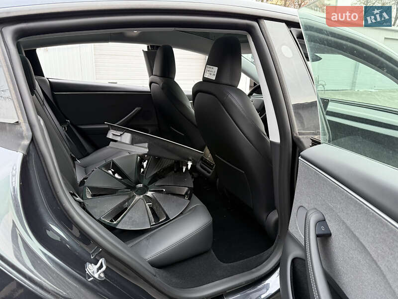 Седан Tesla Model 3 2025 в Тернополе фото 16 Седан Tesla Model 3 2025 в Тернополе