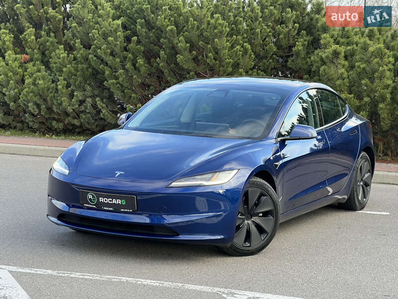 Седан Tesla Model 3 2024 в Киеве