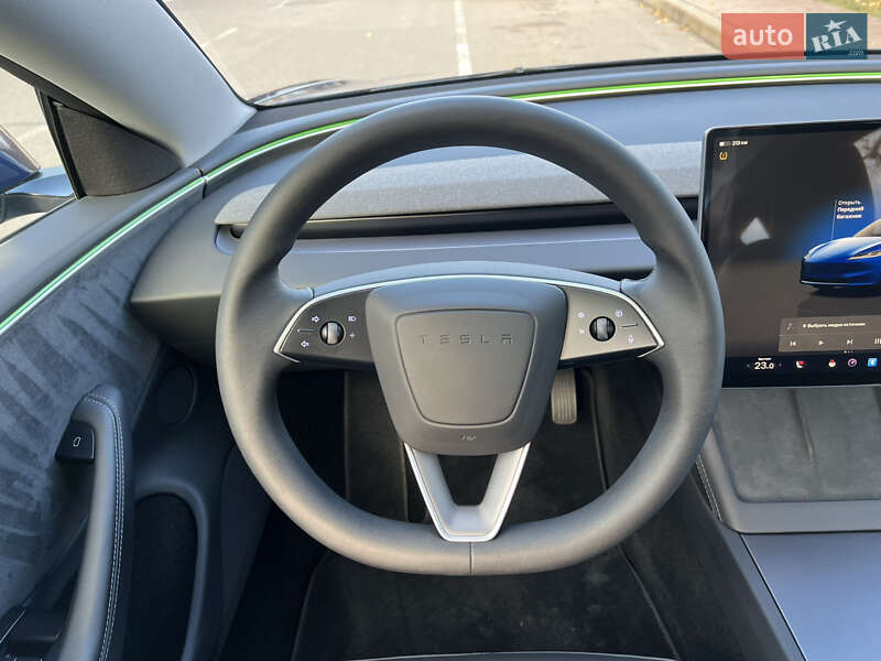 Седан Tesla Model 3 2024 в Киеве