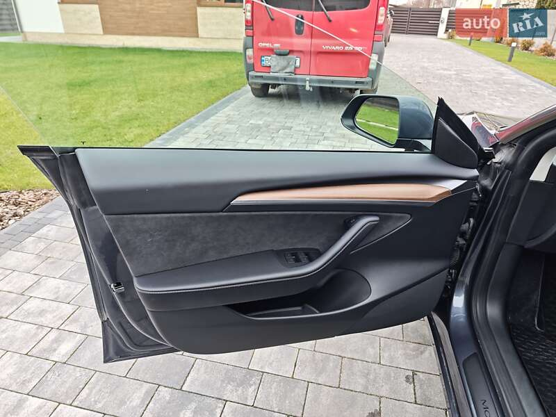 Седан Tesla Model 3 2023 в Львове фото 14 Седан Tesla Model 3 2023 в Львове