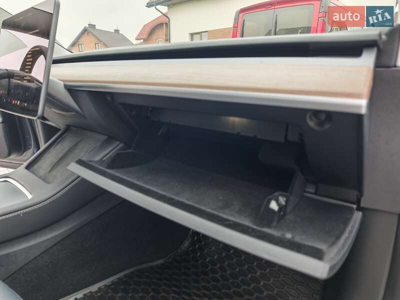 Седан Tesla Model 3 2023 в Львове фото 27 Седан Tesla Model 3 2023 в Львове