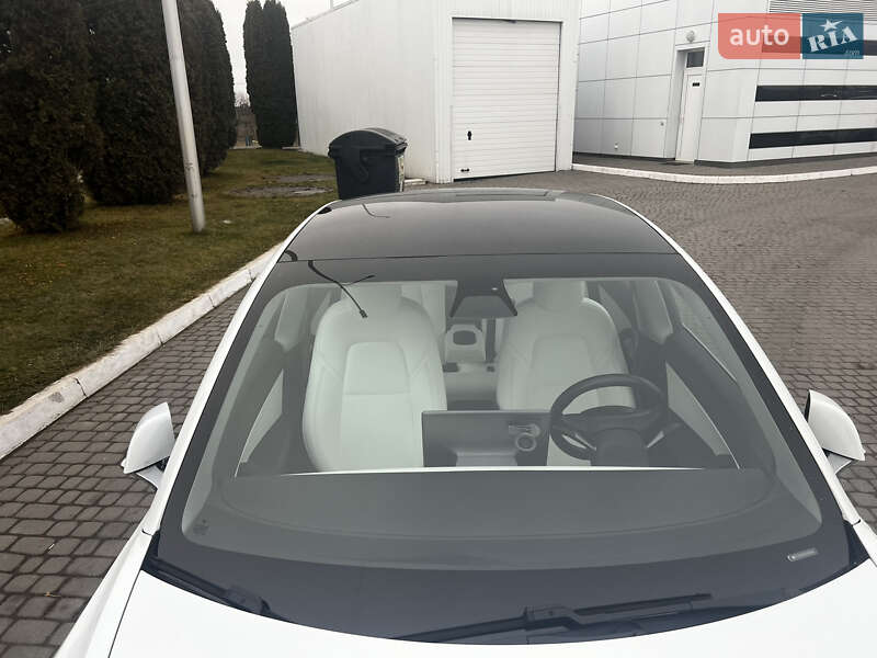 Седан Tesla Model 3 2018 в Львове фото 32 Седан Tesla Model 3 2018 в Львове