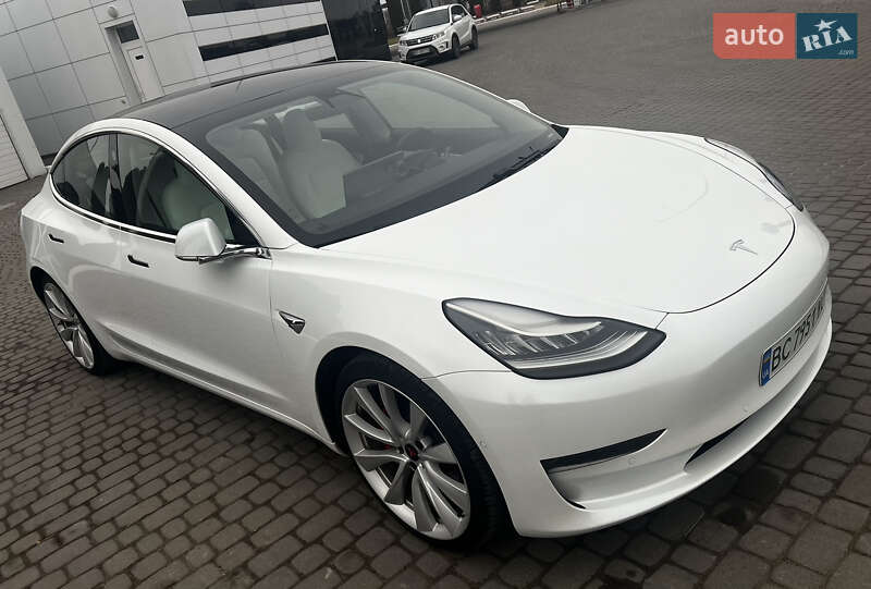Седан Tesla Model 3 2018 в Львове фото 10 Седан Tesla Model 3 2018 в Львове