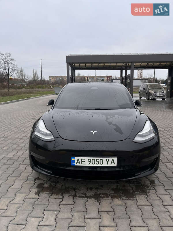 Седан Tesla Model 3 2019 в Кривом Роге
