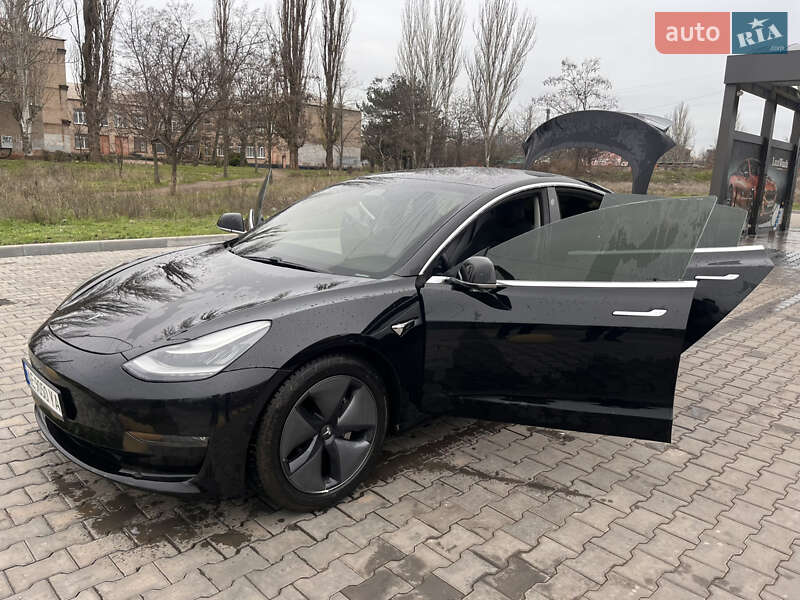 Седан Tesla Model 3 2019 в Кривом Роге