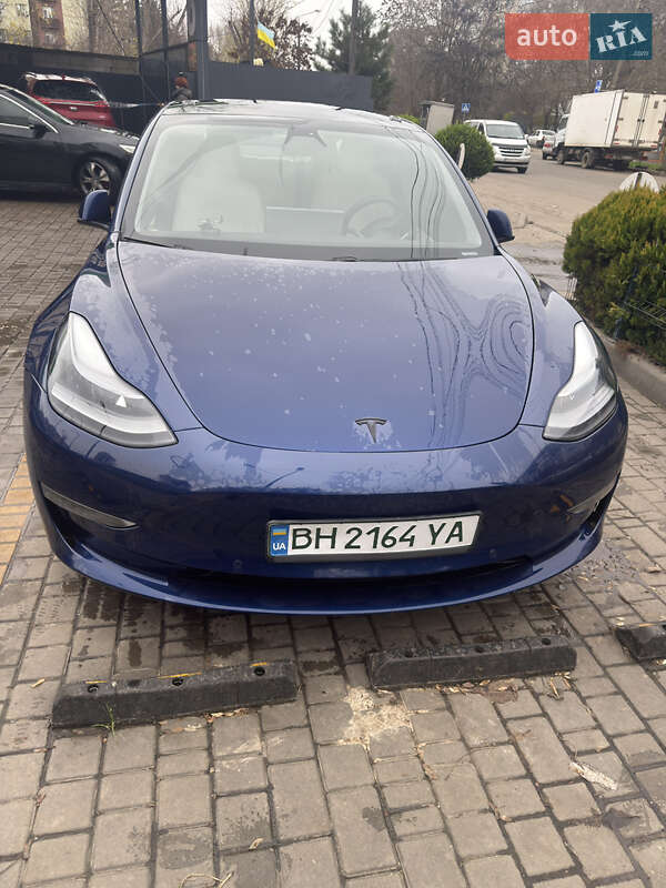 Седан Tesla Model 3 2021 в Одесі