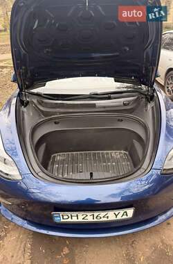 Седан Tesla Model 3 2021 в Одессе